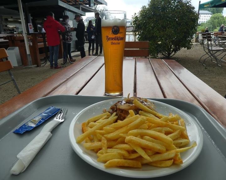 Konigsbacher Biergarten am Deutschen Eck